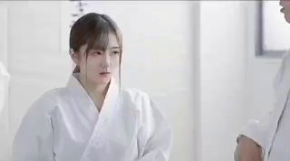 闷骚女销售被教练猛操 身材真是个炮架子